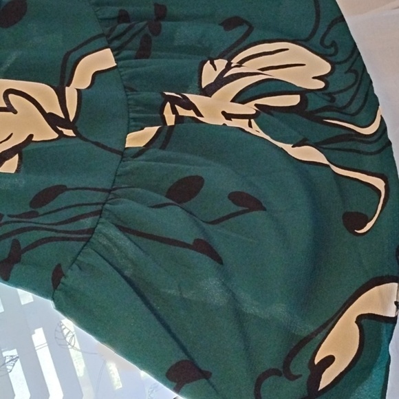 Premier Amour Emerald/Mult Floral Dress, Size: 18W, NWT - Picture 5 of 14